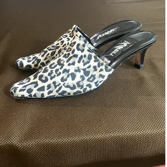 Vaneli Shoes - VANELI Leopard Print Kitten Heel Mules ANIMAL PRINT MOB WIFE Size 6.5 Shoes